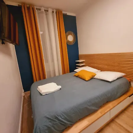 Joli A Bastille Paříž